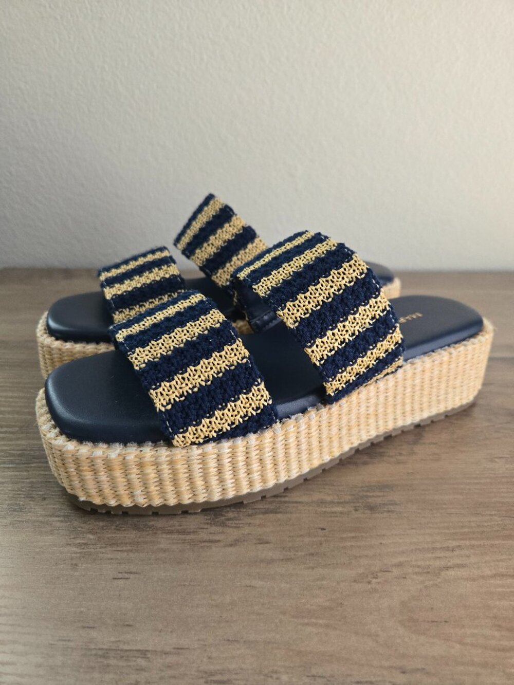 Marc Fisher Women's Pelma Double Band Flatform Sandals Navy Stripe Size 6M